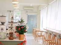 เที่ยวคาเฟ่ White Beam