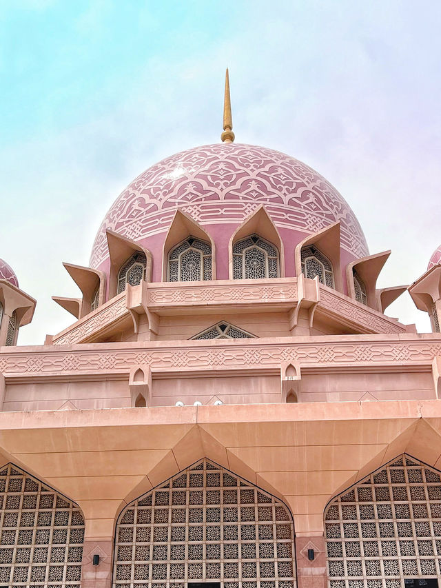Beautiful Pink Mosque🩷