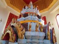 พระบรมธาตุเจดีย์ ตั้งอยู่บนยอดดอยสูงสุดของแม่สลอง