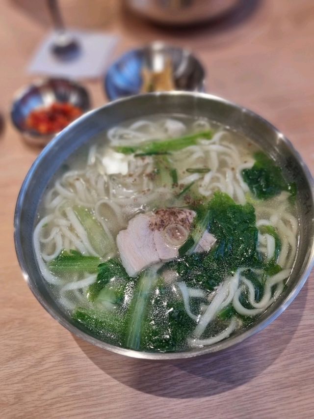 제주 돌담칼국수 일광점🌿 진한 국물 맛의 매생이칼국수와 고기칼국수