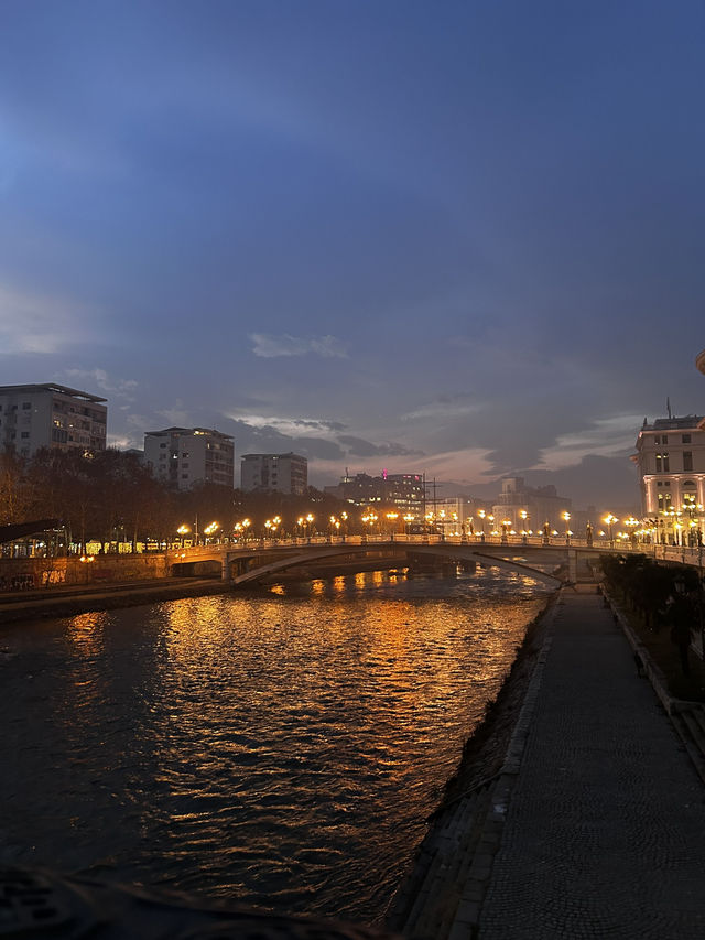 예술과 역사가 조화를 이루는  The Bridge of Art 🇲🇰