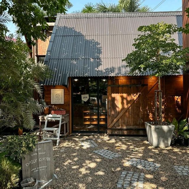 Ellen Cafe House 