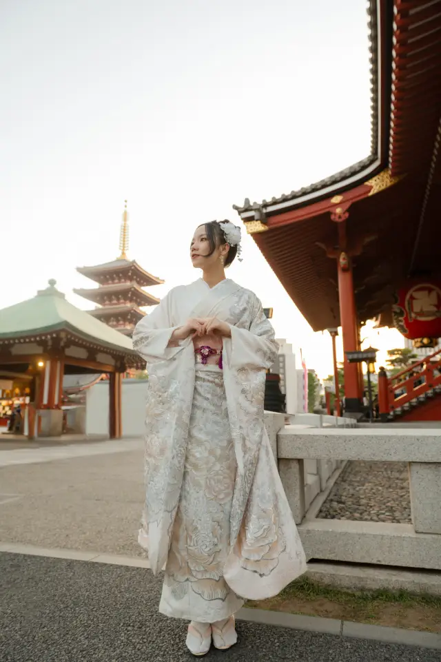 Experiencing Kimono at Sensoji Temple – A Special Day in Asakusa