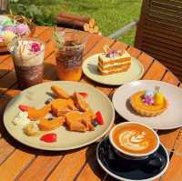 Rabbit Café • Hotel Labaris, Khao Yai 🌳🏠🐇🌕
