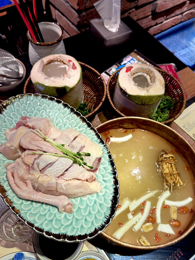 清甜滋潤！椰子雞湯底🍲