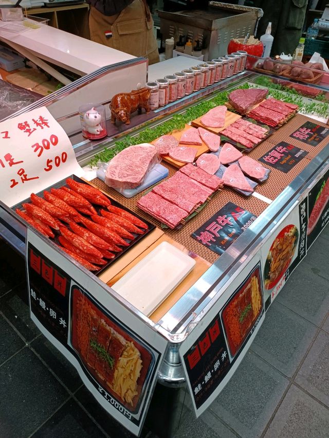必到黑門市場食刺身