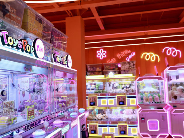 首爾｜弘大必去！這間超便宜娃娃機店讓我抓到手軟，500韓元一局也太狂了吧！ZZANG GAMES