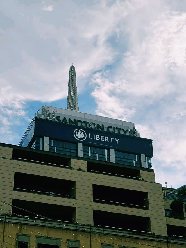 南非約翰內斯堡著名景點：Nelson Mandela Square曼德拉廣場，適合打卡拍照📸