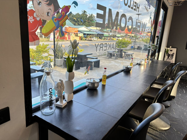 Ohm1994 Cafe & Bakery