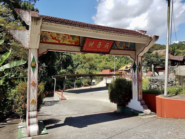 Kun Yam (Goddess of Mercy) Temple, Sandakan: Where Incense Meets Ocean Breezes