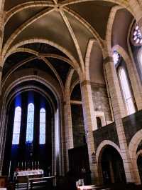【聖路加国際大学　聖ルカ礼拝堂　St. Luke's Chapel と築地川公園　築地　東京】