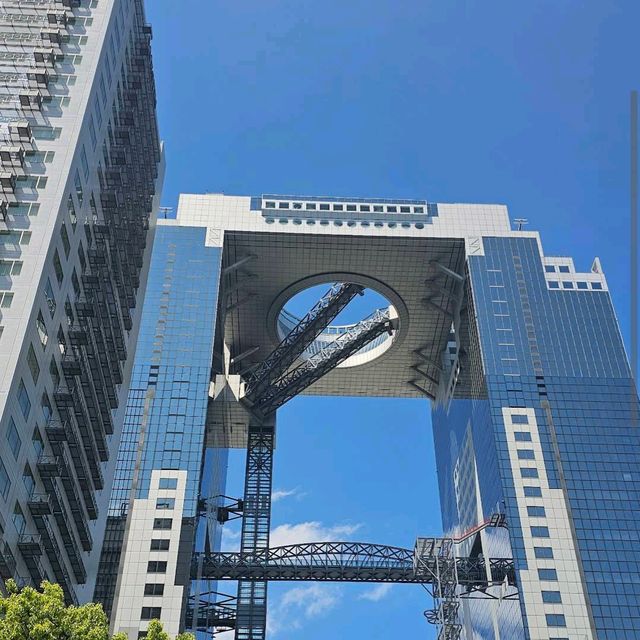 梅田スカイビル（うめだスカイビル）