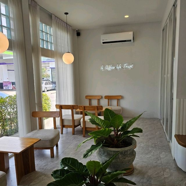 🍁ROASTNIYOM | กาแฟรสนิยม ที่ยอดนิยมของเชียงใหม่🔆