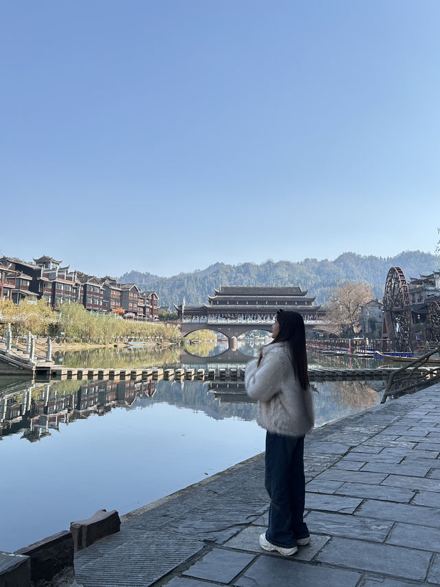 เที่ยวจีน Fenghuang เหมือนหลุดไปในยุทธภพ！
