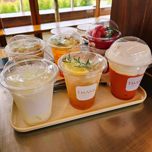 THANK cafe & bistro : คาเฟ่สไตล์มินิมอล