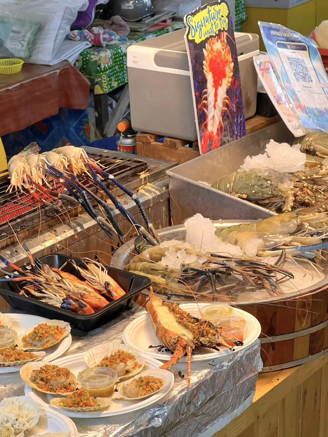 普吉島最大週末夜市 💕Naka Market