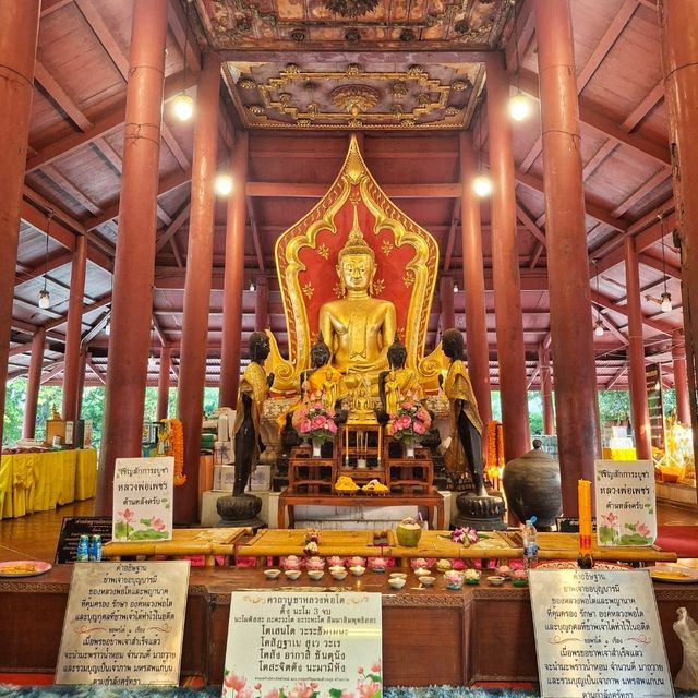 ขอพรพระพุทธรัตนมุนีและชมสถาปัตยกรรมสมัยอยุธยา