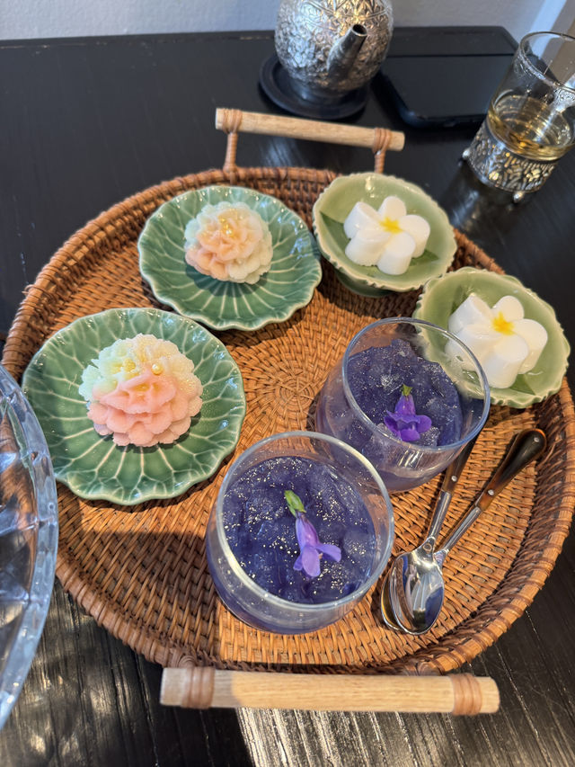 미친 조합의 태국식 티타임🍵 방콕 애프터눈티는 무조건 여기!