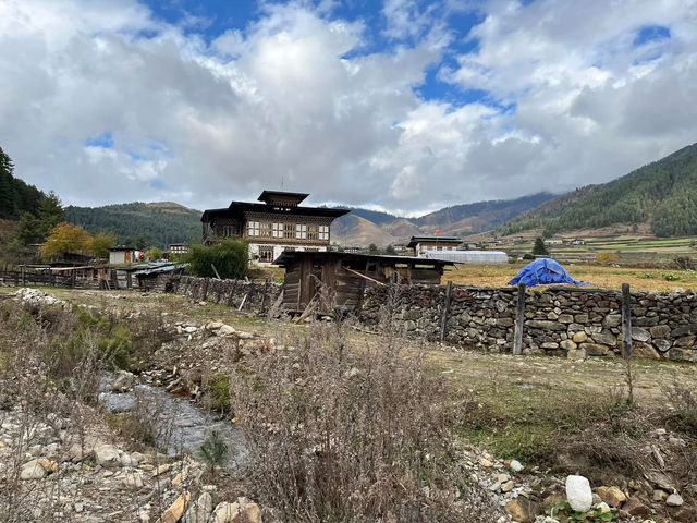 Phobjikha Valley – Blue Skies & Quiet Beauty 