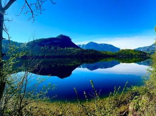  Crystal-clear waters and dramatic peaks