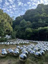 【直島】自然の谷間に潜む、小さなアートの発見「ヴァレーギャラリー」