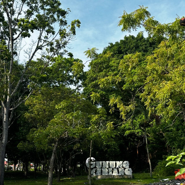 🥾 Hiking in Alor Setar: Gunung Keriang (Crystal Hill)