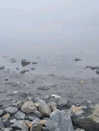 산꼭대기 안개속의 외시넨 호수
