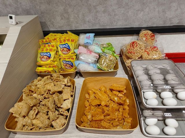 拼什鍋和牛烤串火鍋放題中壢威尼斯店
