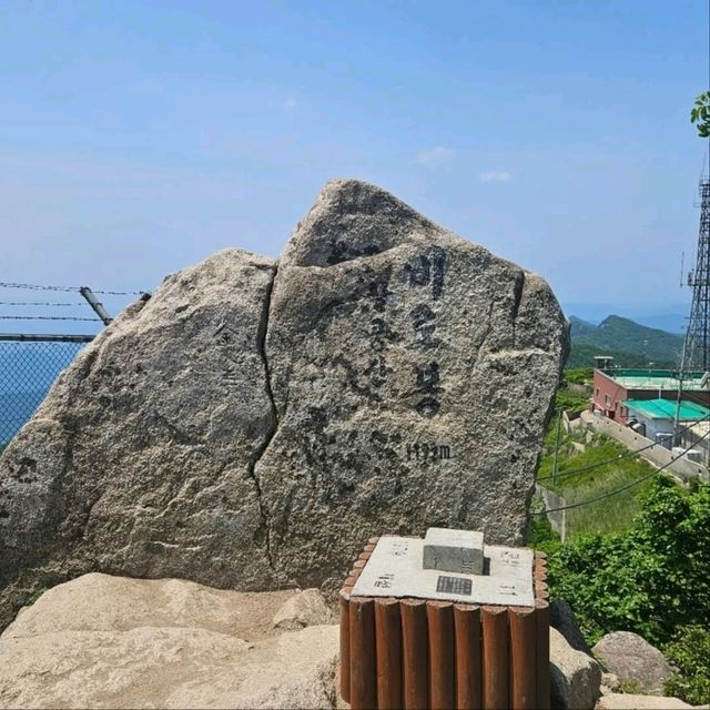 Steps, Sweat, and Temple Vibes at 820m