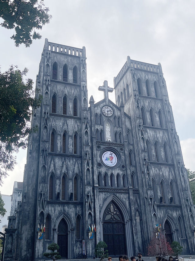 🇻🇳St. Joseph’s Cathedral: Hanoi’s French Gothic Gem ⛪️