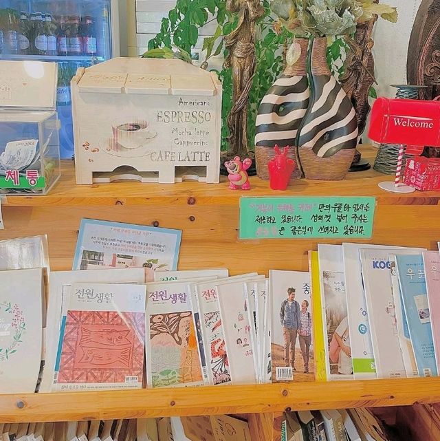 Uchetong Cafe