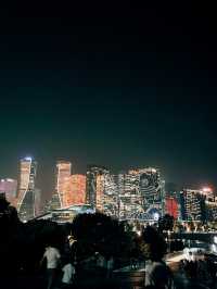 เดินเล่นชมแสงไฟริม Qiantang River
