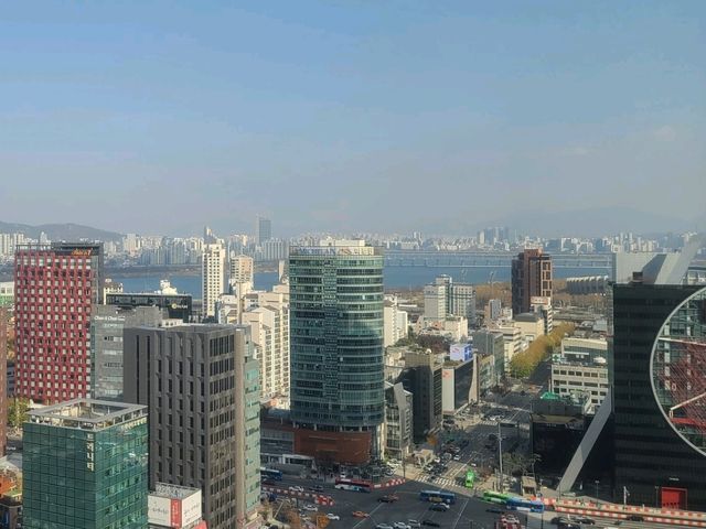 인터컨티넨탈 서울 코엑스 템플 뷰 룸(스파이어)