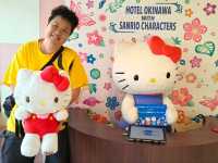 沖繩國際通Sanrio主題酒店開箱！Hello Kitty布甸狗主題房+免費冰淇淋+飲品吧+抽獎+會藉丨再嘆埋KITTY造型早餐丨Hotel Okinawa with Sanrio Character