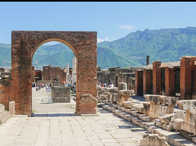 【時を超える旅】ポンペイ遺跡で古代ローマの鼓動を感じる🌿🕰️