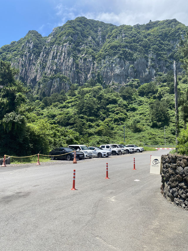 산방산과 바다를 한 눈에 뷰 최고 카페 제주 원앤온리