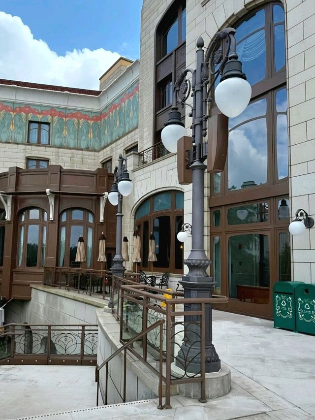 The Magical Shanghai Disneyland Hotel