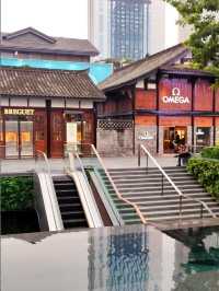 🛍️ : Tai Koo Li ย่านช้อปปิ้งแบรนด์เนม เที่ยวเฉิงต