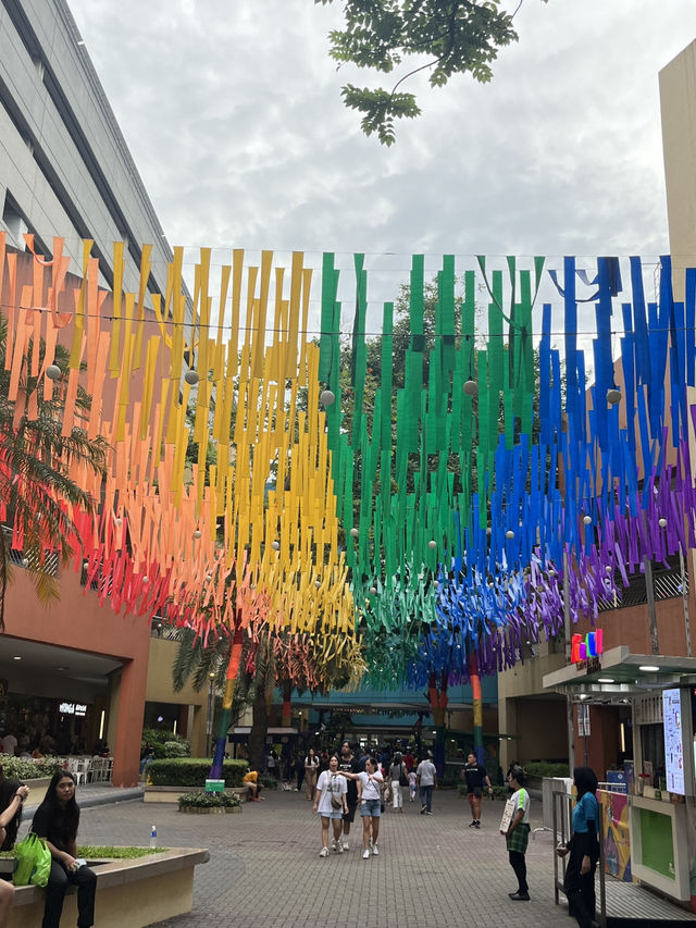 🇵🇭 Half a Day in Manila: From Colonial Streets to Coastal Malls 🏛️🌊🛍️