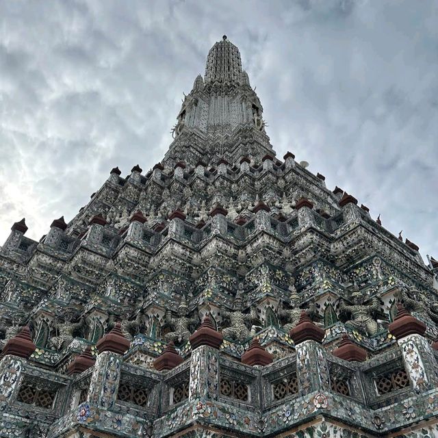 Wat Arun (Temple of Dawn)