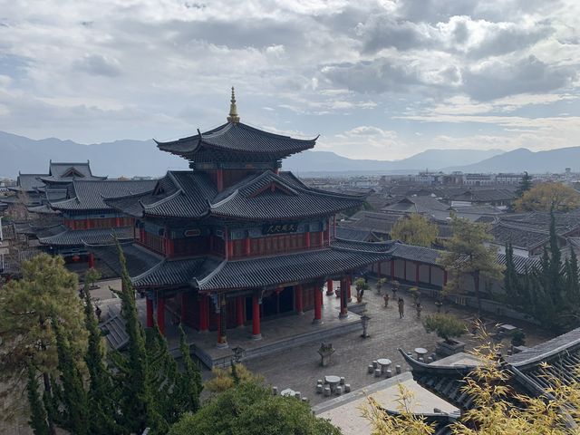 Stunning panoramic views of Lijiang Ancient Town
