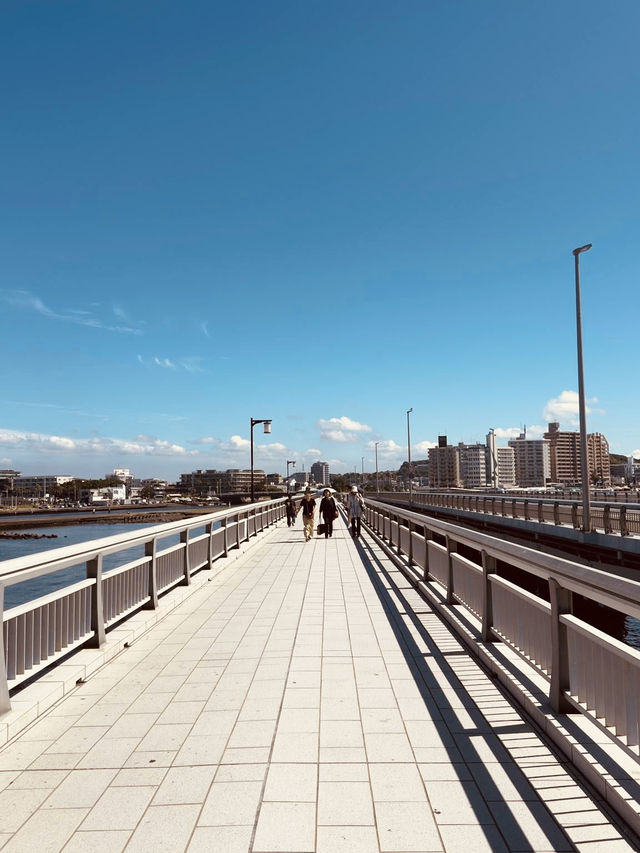 Katase-Enoshima Station: Your Portal to Enoshima’s Coastal Charms
