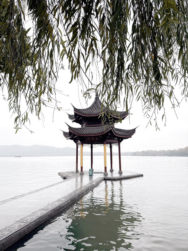 ทะเลสาบซีหู (West Lake) เดือนธันวาคม