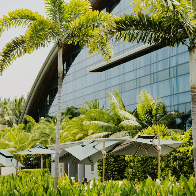 A Refined Getaway in Nature’s Embrace