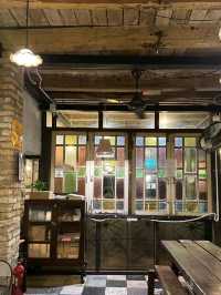 Kleptokrat KL: Where Vintage Vibes Brew with Bold Flavour