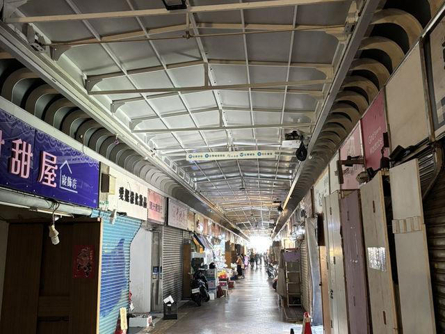 台北-晴光市場（巷弄中的美食天堂）