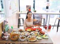 นิยมเส้น ก๋วยเตี๋ยวไก่ตุ๋น & ขนมจีนน้ำยาปักษ์ใต้ ม