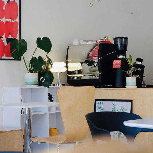 ☕✨ Hind Cafe – พะเยา