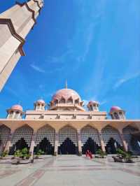 Putra Mosque – The Pink Jewel of Putrajaya