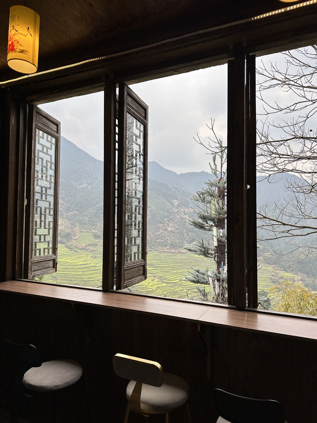 Huangling Village – The Rooftop Wonder of Wuyuan 🌶️